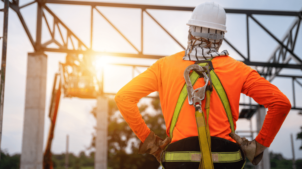 Pourquoi les EPI sont essentiels pour les travaux en hauteur ? 2 3 epi indispensables pour les travaux en hauteur